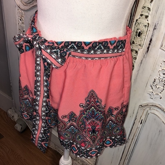 Sweet Wanderer Silky Feel Moroccan Print Tie Front Elastic Waistband Shorts S/M - Picture 3 of 10